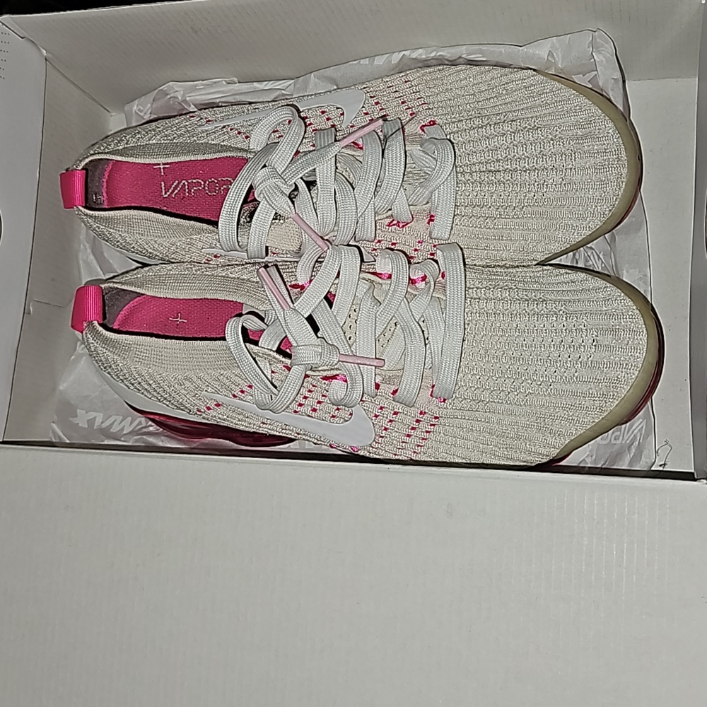 W Air Vapormax Flykniy 3